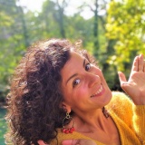 Voice artist - djamila a.